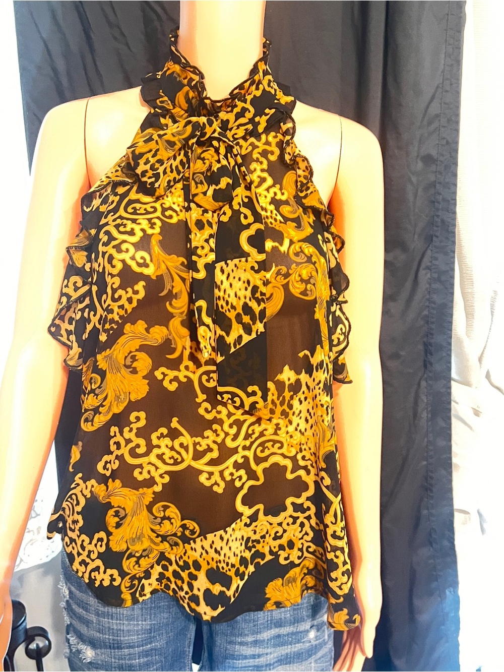 Free Press Women's Sleeveless Ruffled Blouse in Black and GY